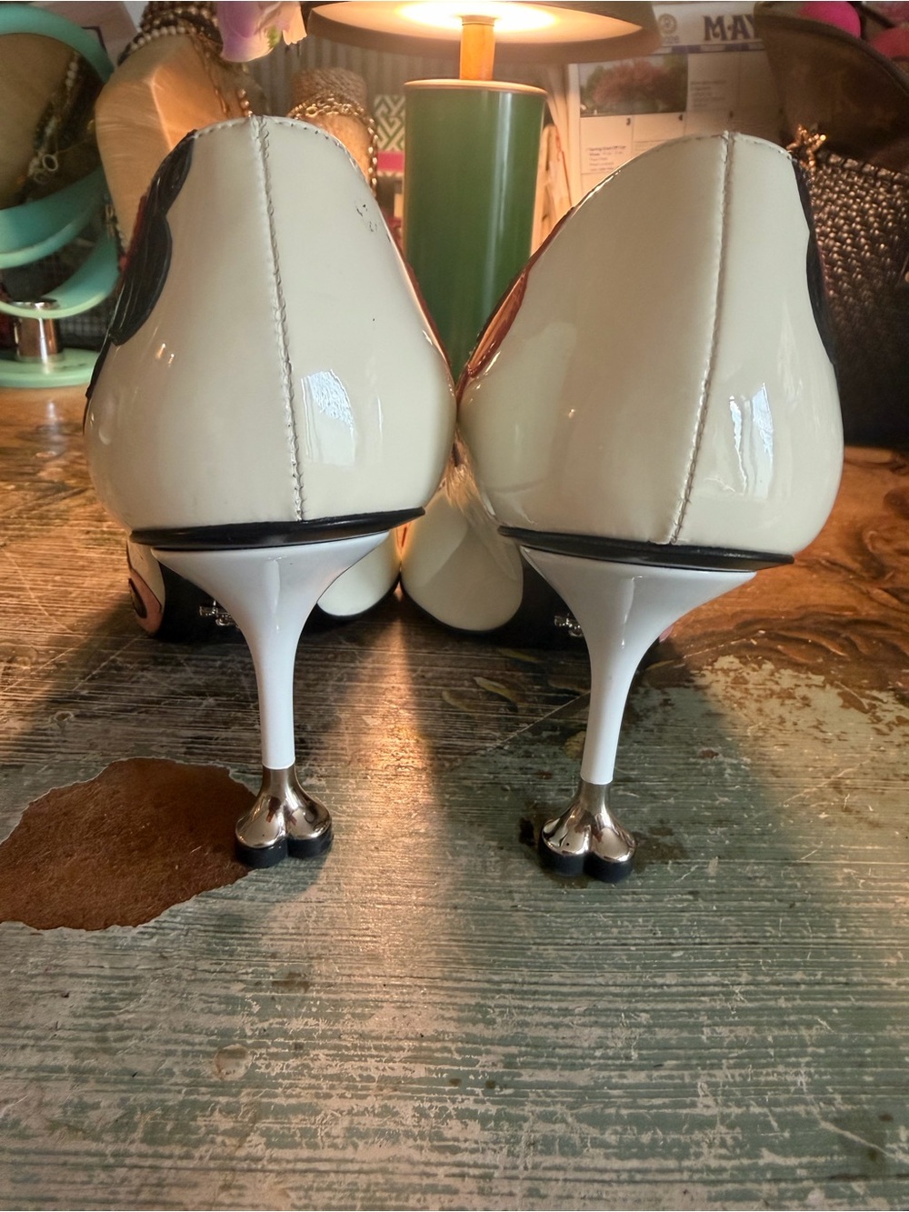 PRADA White patent leather flower PUMPS 39-1/2, Archival! excellent condition - Picture 4 of 8